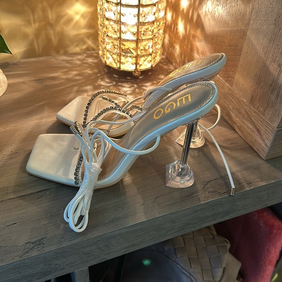 White bling ego tie up heels - Picture 4 of 11
